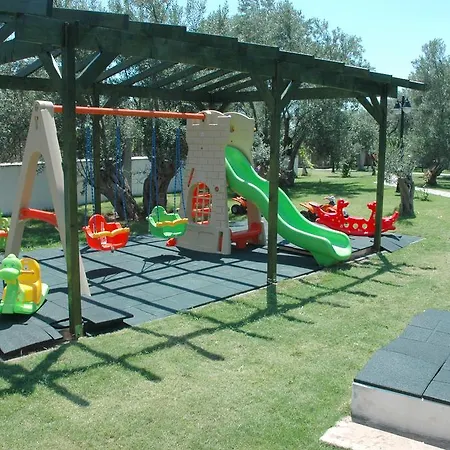 Assos Oleas فندق