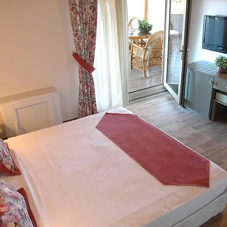 Assos Oleas Hotel 4*