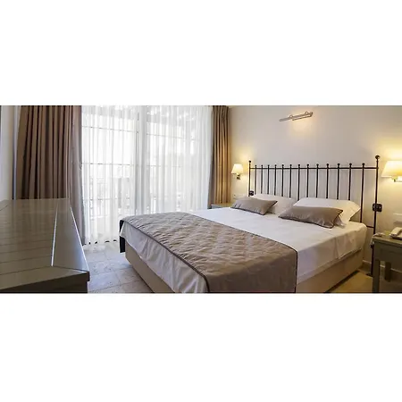 Hotel Assos Oleas