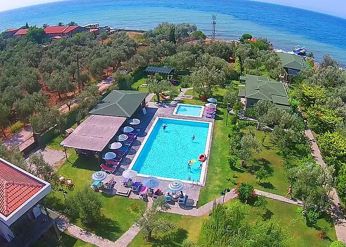 호텔 Assos Oleas 4*