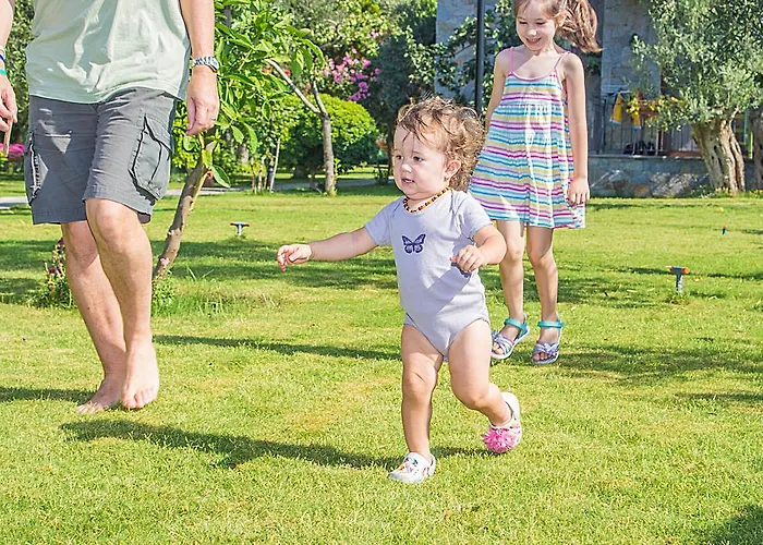 호텔 Assos Oleas 4*